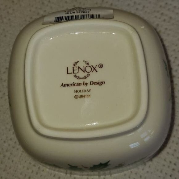 Lenox Holiday Archive 4.5" Candy/Nut Bowl - Picture 5 of 7